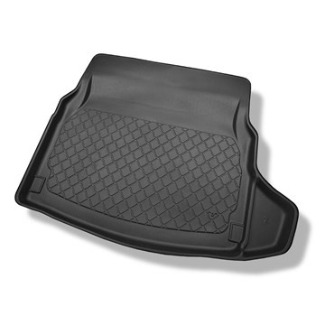 Tapis de coffre adapté pour Mercedes-Benz Classe C W205 Berline (03.2014-11.2020) - bac de coffre - protection de coffre voiture - sièges arrière rabattables (divisés); cavité droite amovible dans les modèles avec filet latéral